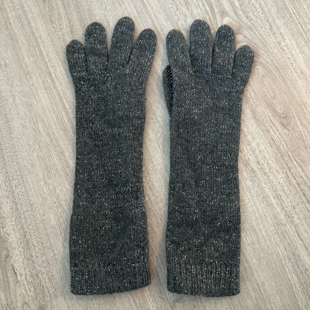 Gloves with Tech Touch - Dark Grey & Silver